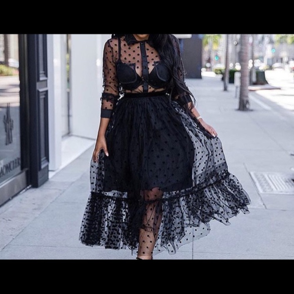 Brand: Nichole Lynel